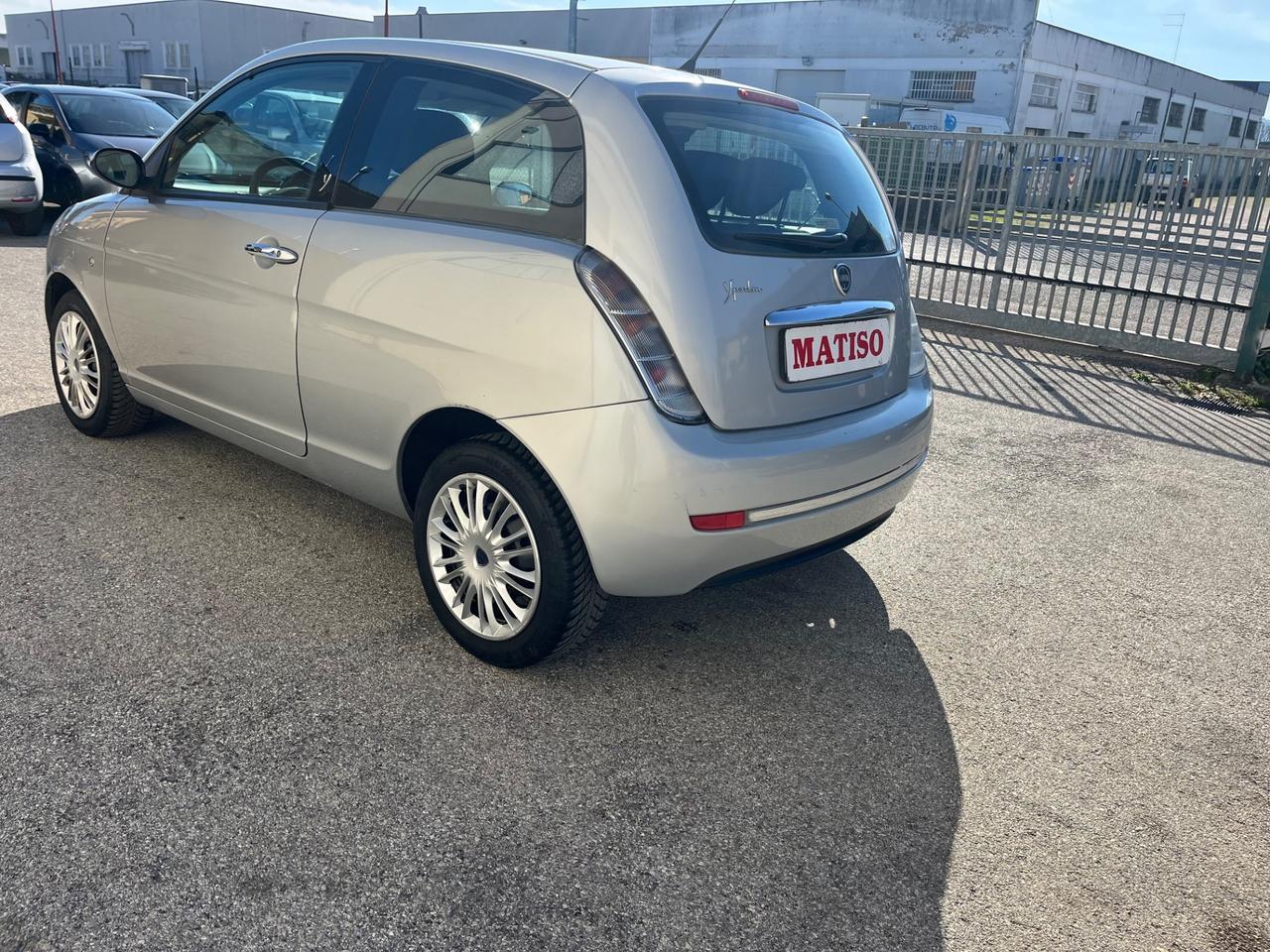 Lancia Ypsilon 1.2 Argento