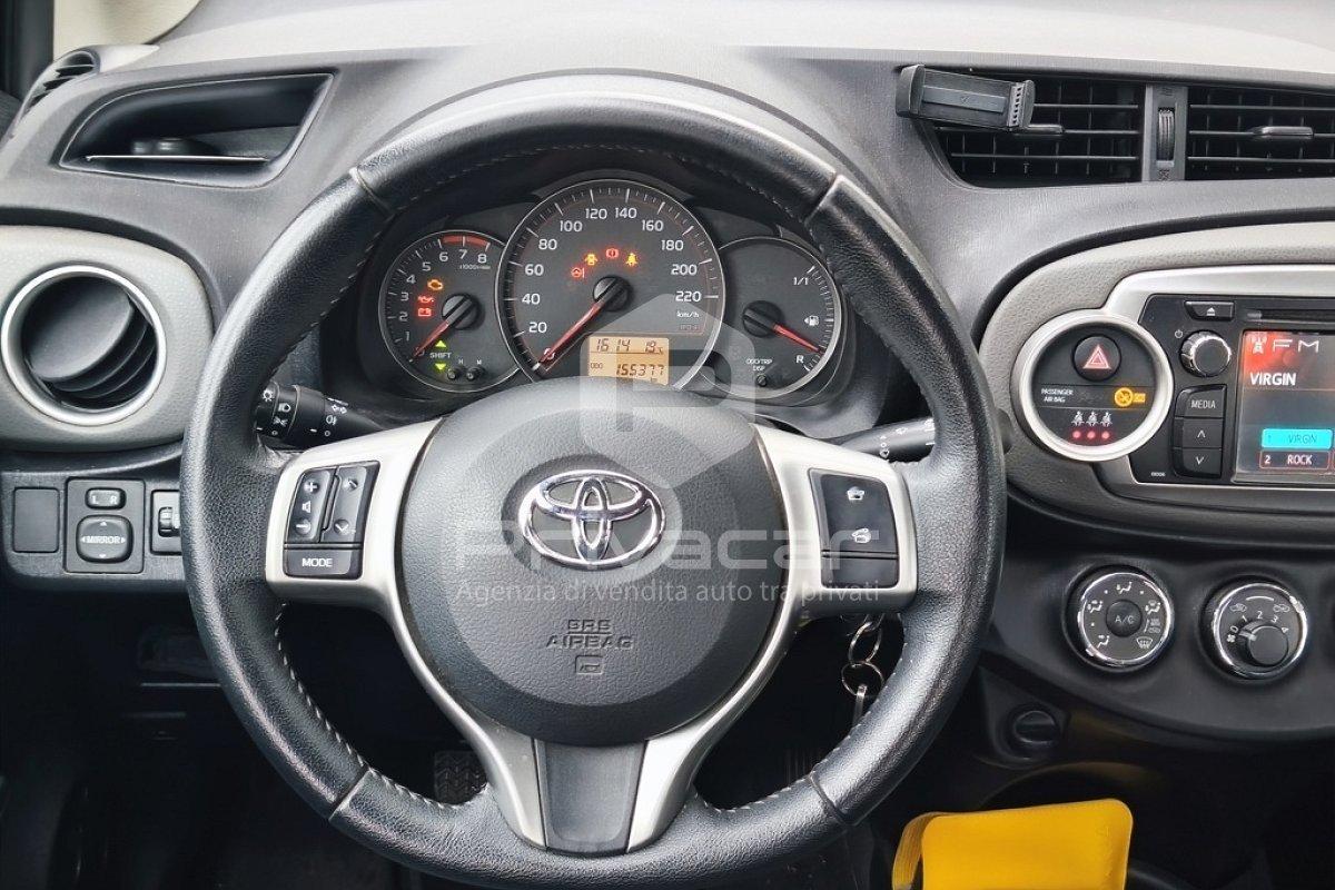 TOYOTA Yaris 1.3 5 porte Active