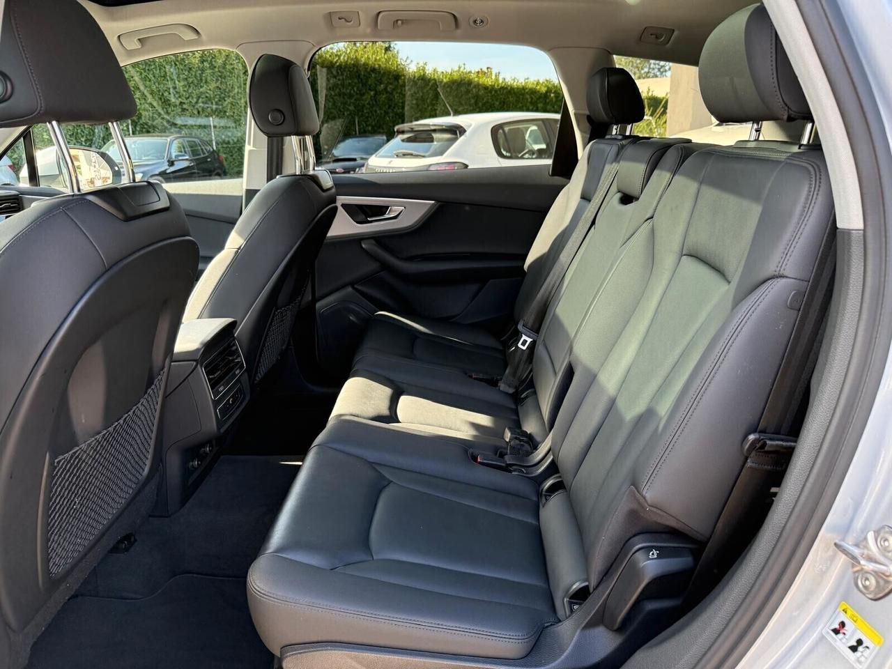 Audi Q7 55 TFSI quattro tiptronic Business