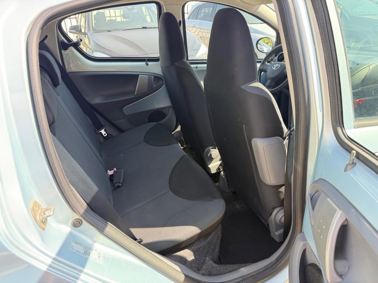 TOYOTA AYGO 1.0 5PORTE / CLIMA / 128.000KM