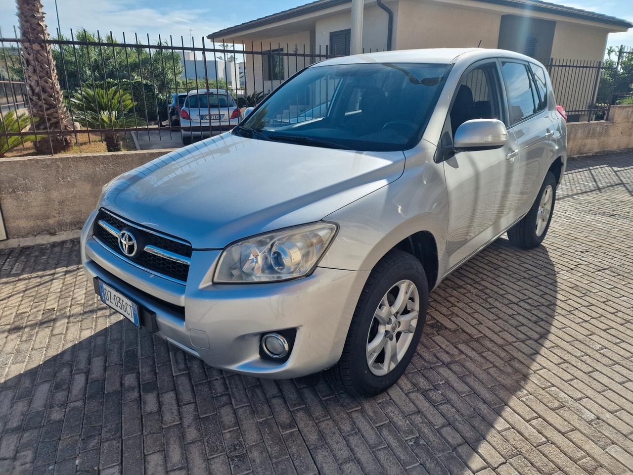 Toyota RAV 4 RAV4 Crossover 2.2 D-4D 150 CV DPF Luxury