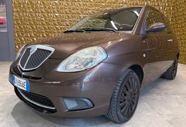 Lancia Ypsilon 1.2 Argento