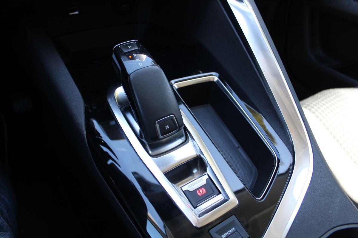 PEUGEOT - 3008 - BlueHDi 130 EAT8 S&S Business