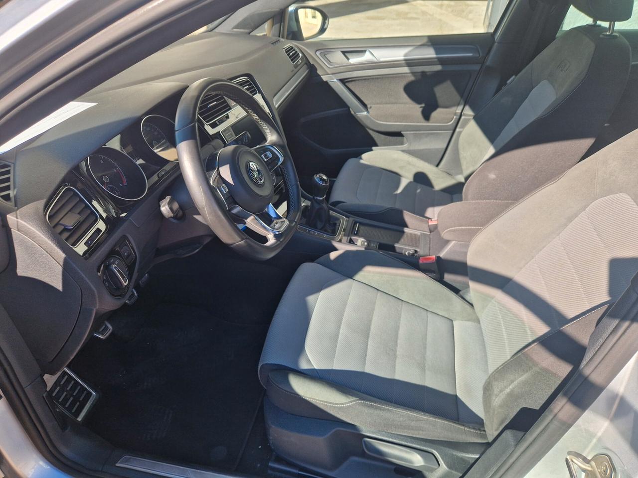 Volkswagen Golf 1.6 TDI 110 CV 5p. Sport R-LINE