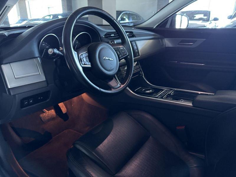 Jaguar XF 2.0D i4 180cv PRESTIGE AUTO