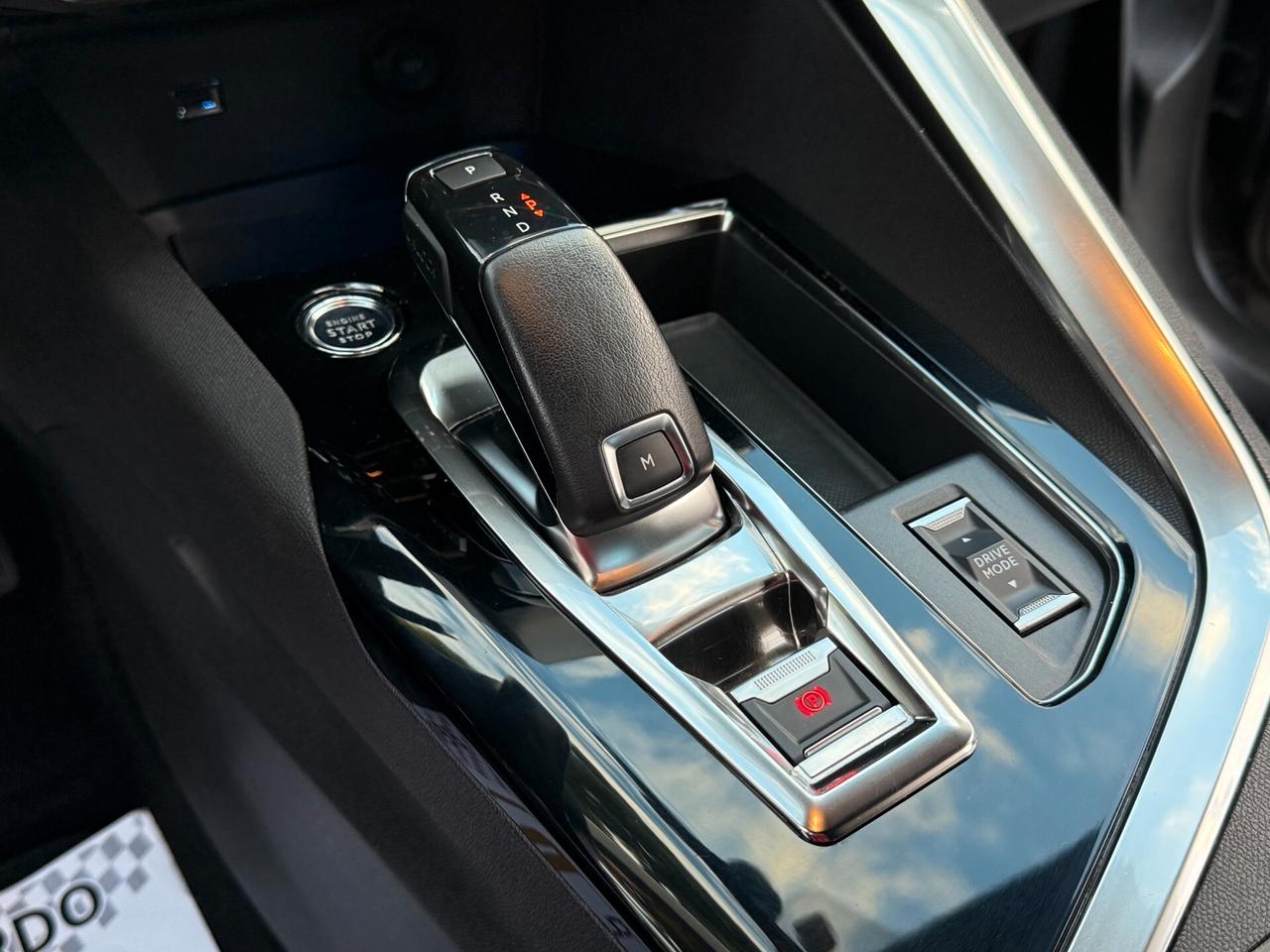 Peugeot 3008 BlueHDi 130 LED NAVI CAMERA - 2021