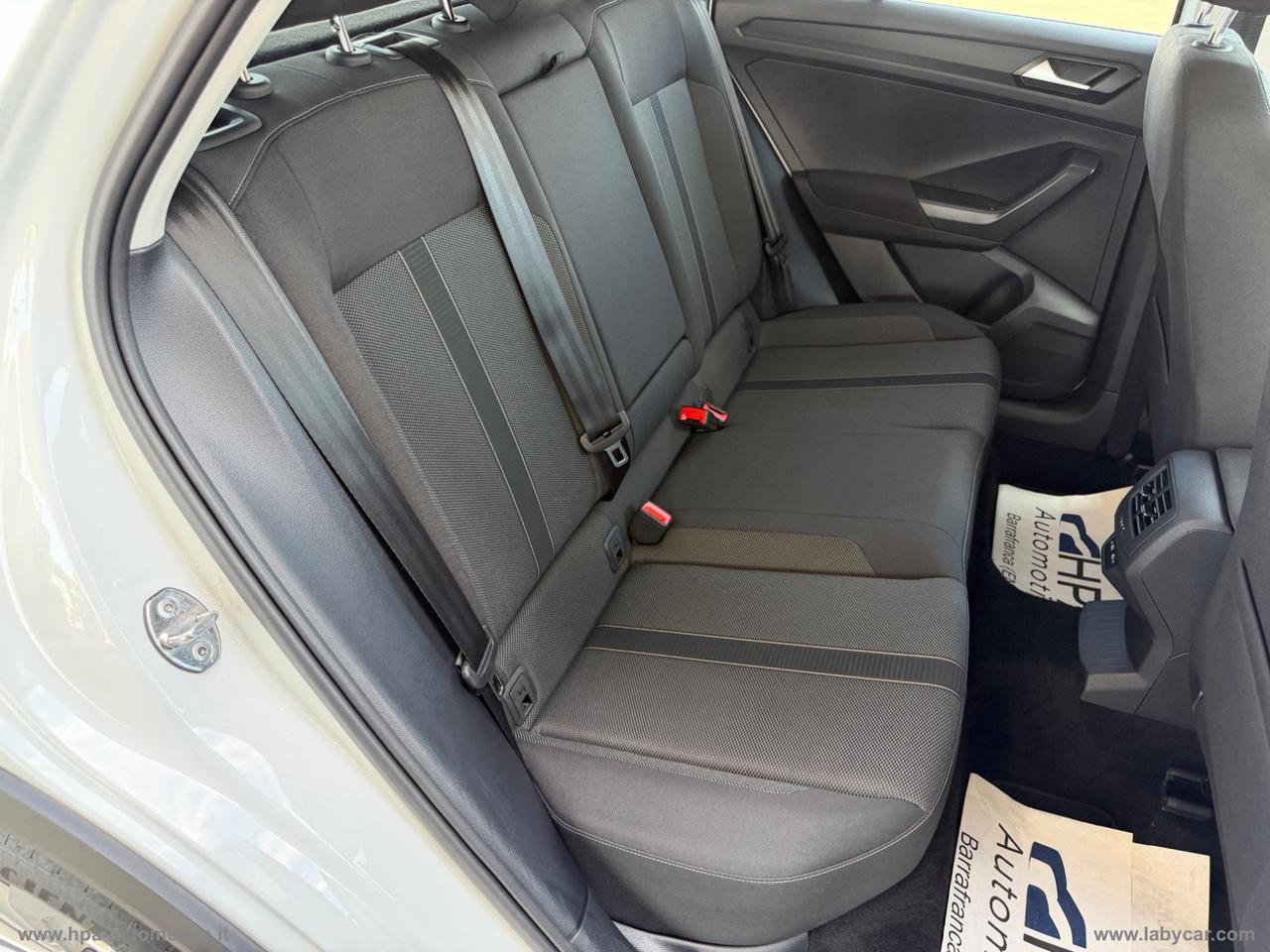 VOLKSWAGEN T-Roc 2.0TDI LED CARPLAY PARK ASSIST ACC