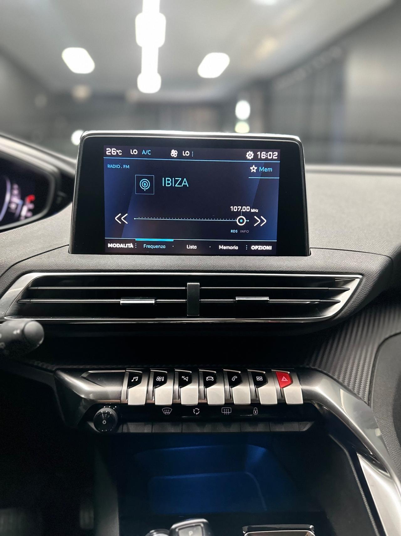 Peugeot 3008 BlueHDi 130cv