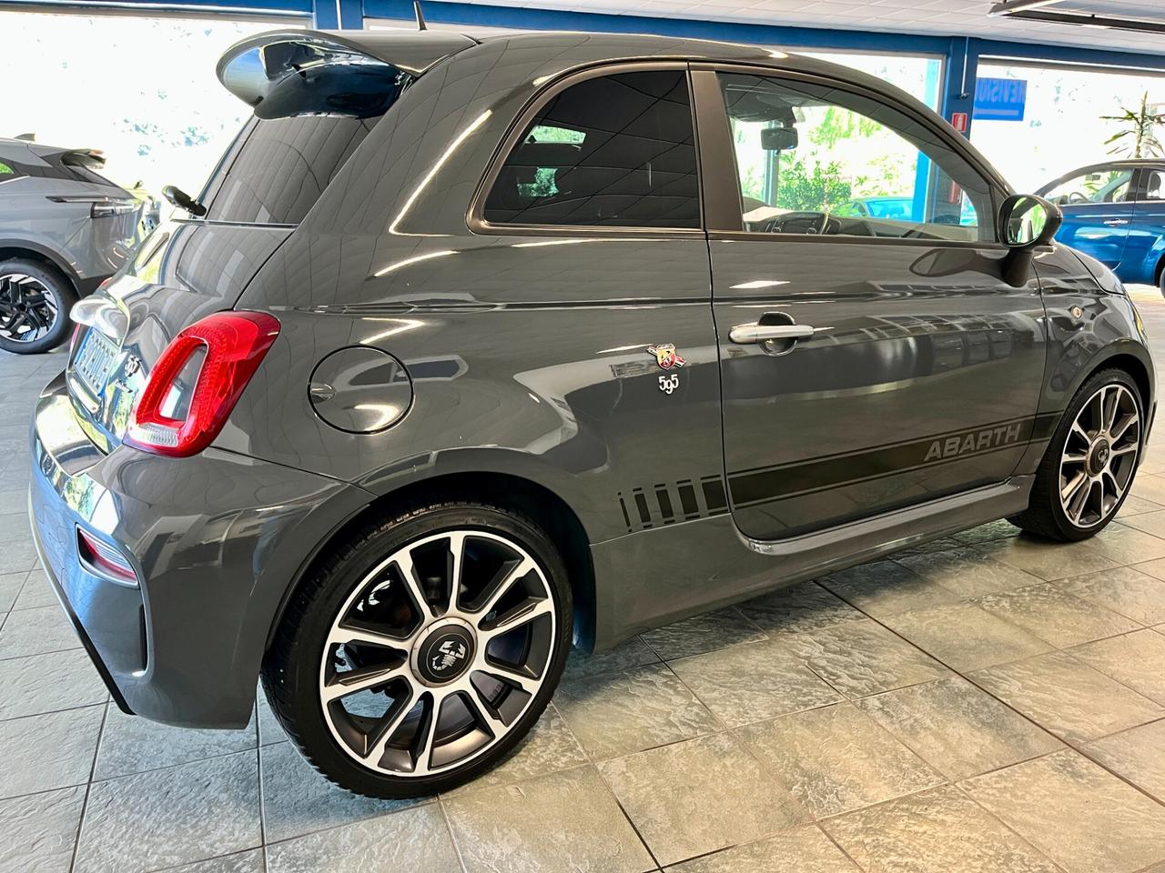 Abarth 595 1.4 Turbo T-Jet 165 CV Turismo