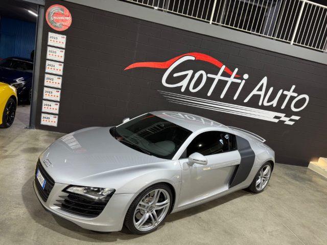 AUDI R8 4.2 V8 FSI QUATTRO R TRONIC