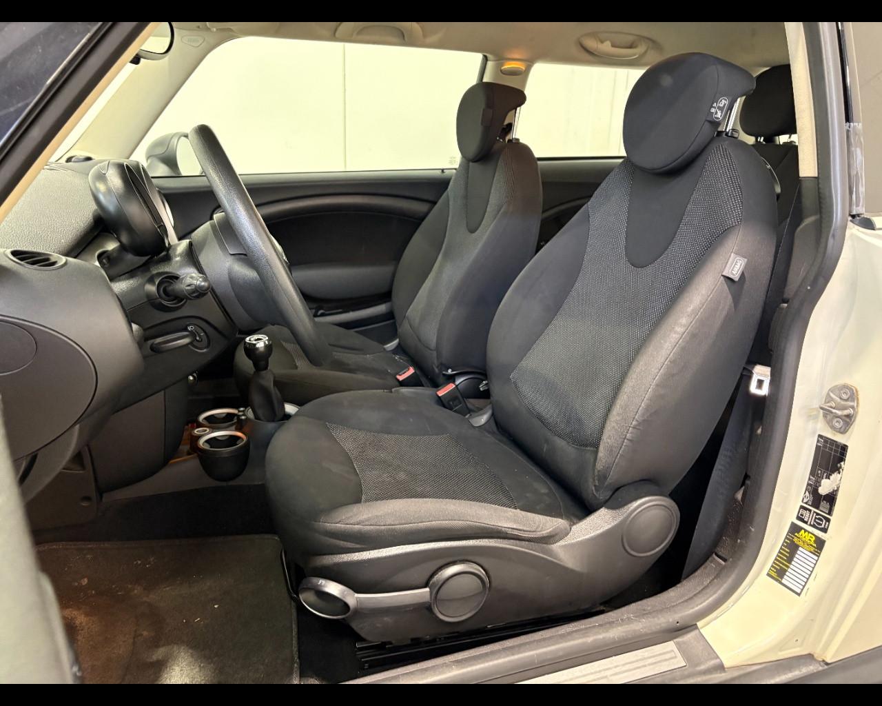 MINI MINI 1.6 ONE S/CLIMA