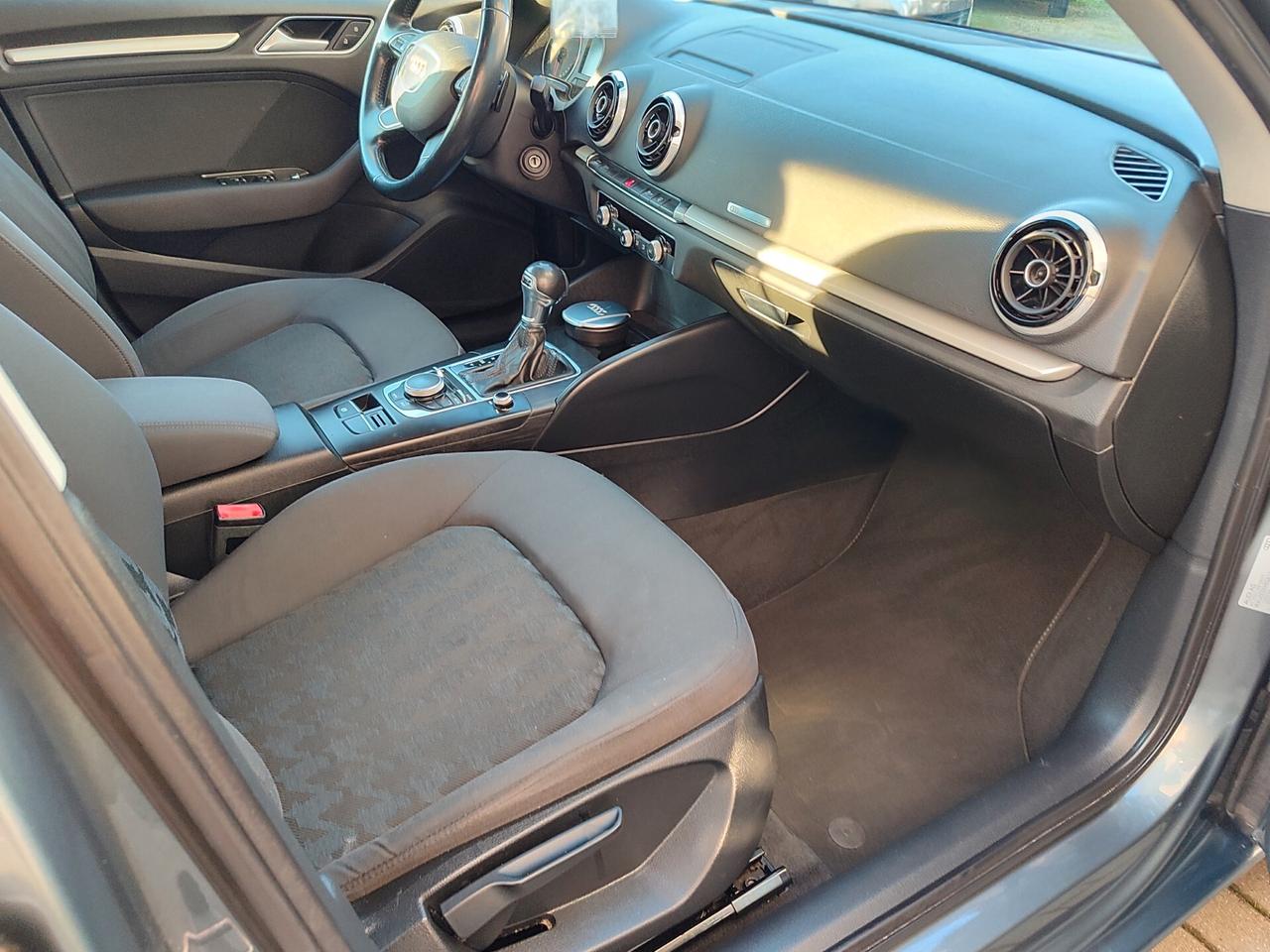 Audi A3 1.6 TDI S tronic Business