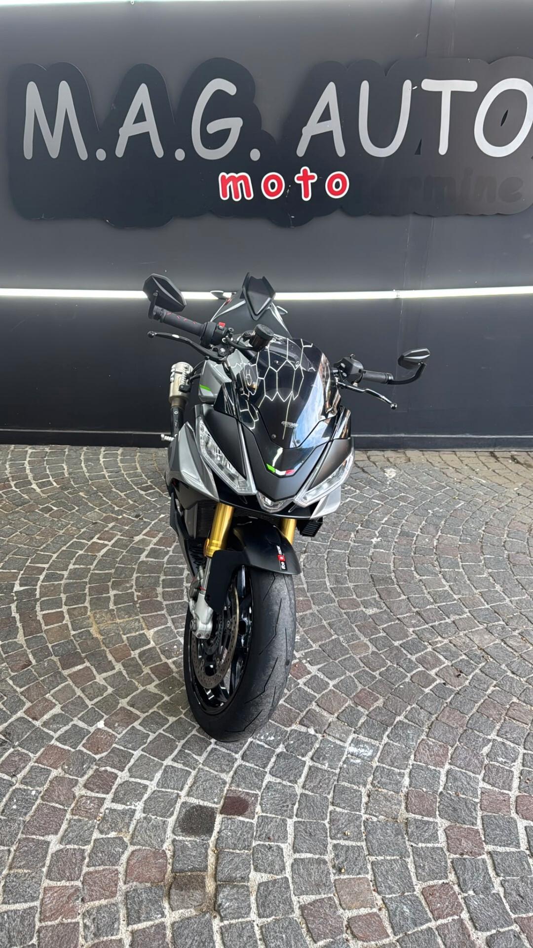 Aprilia Tuono V4 1100
