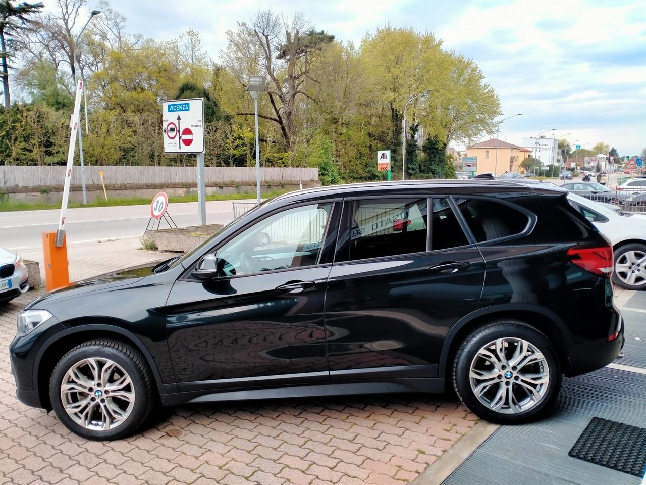 BMW X1 SDRIVE 18D SPORT STEPTR. LEGA 18 / VOLANTE MSPORT