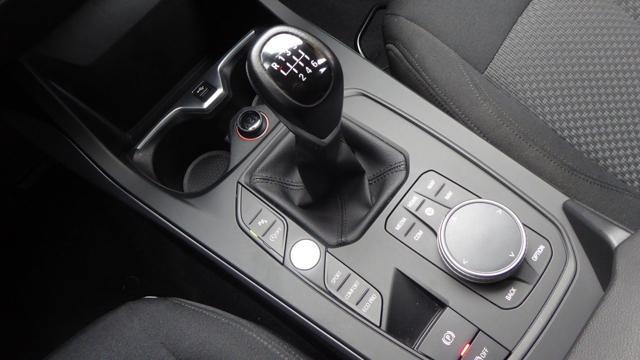 BMW 118 d 5p. Business Advantage