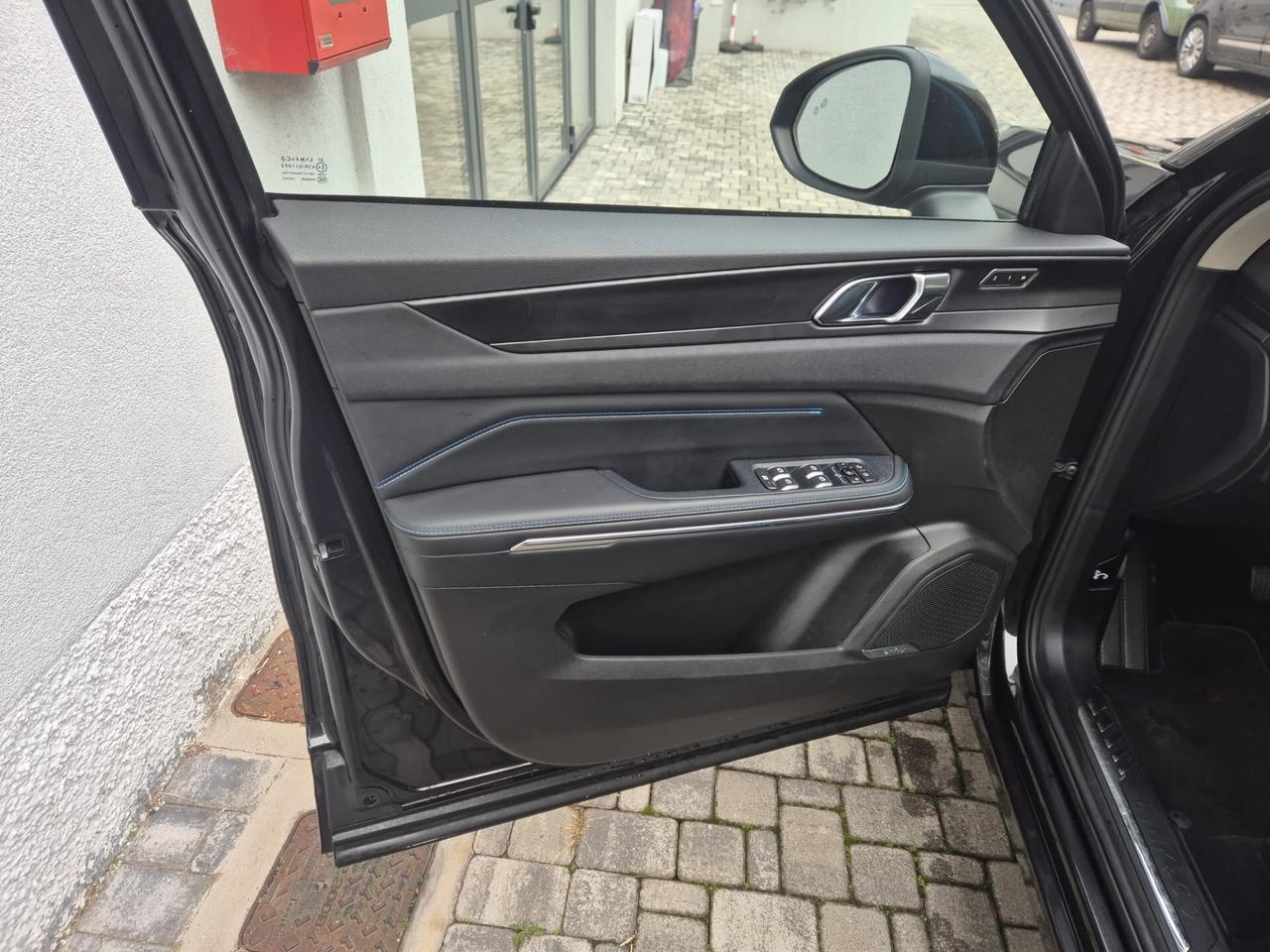 Lynk&co 01 PHEV 261CV