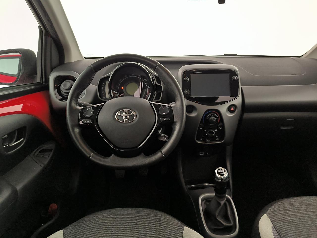 Toyota Aygo 5p 1.0 x-play 72cv
