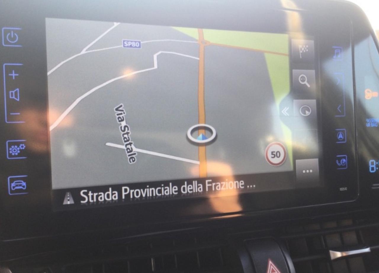 Toyota C-HR 1.8 Hybrid E-CVT Business