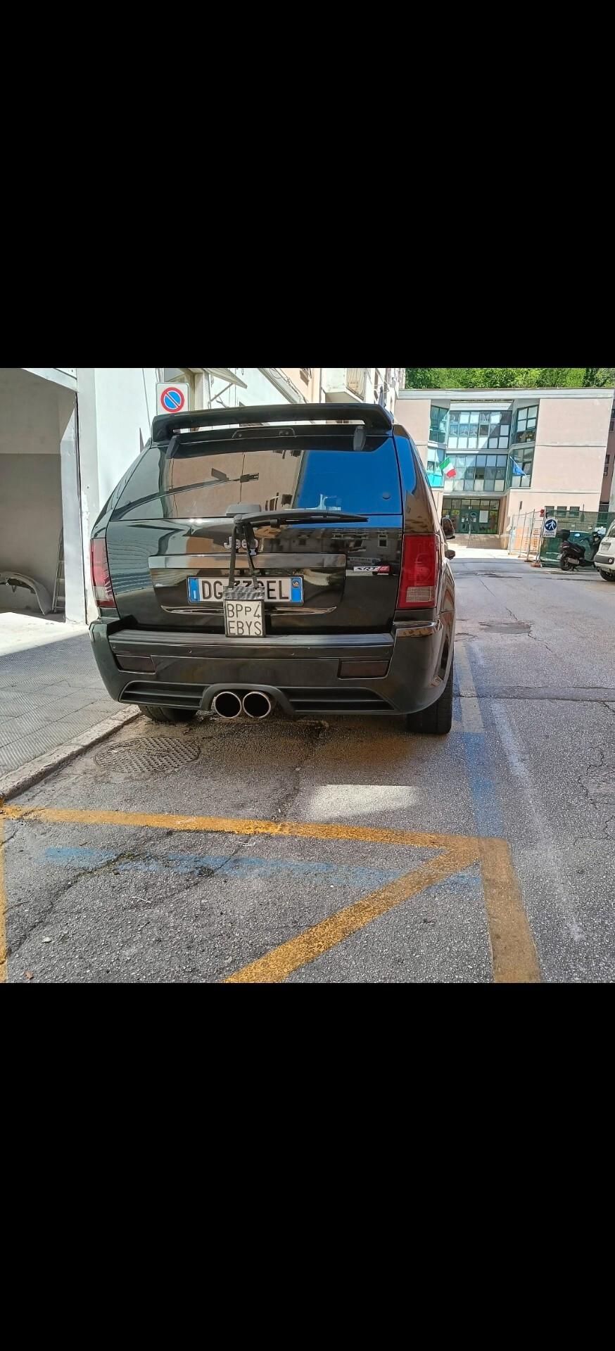 Jeep Grand Cherokee 6.1 V8 HEMI SRT-8