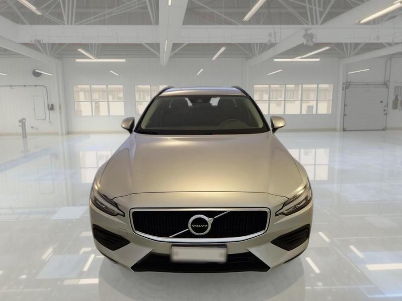 VOLVO V60 B4 D autom. Momentum Business WAGON