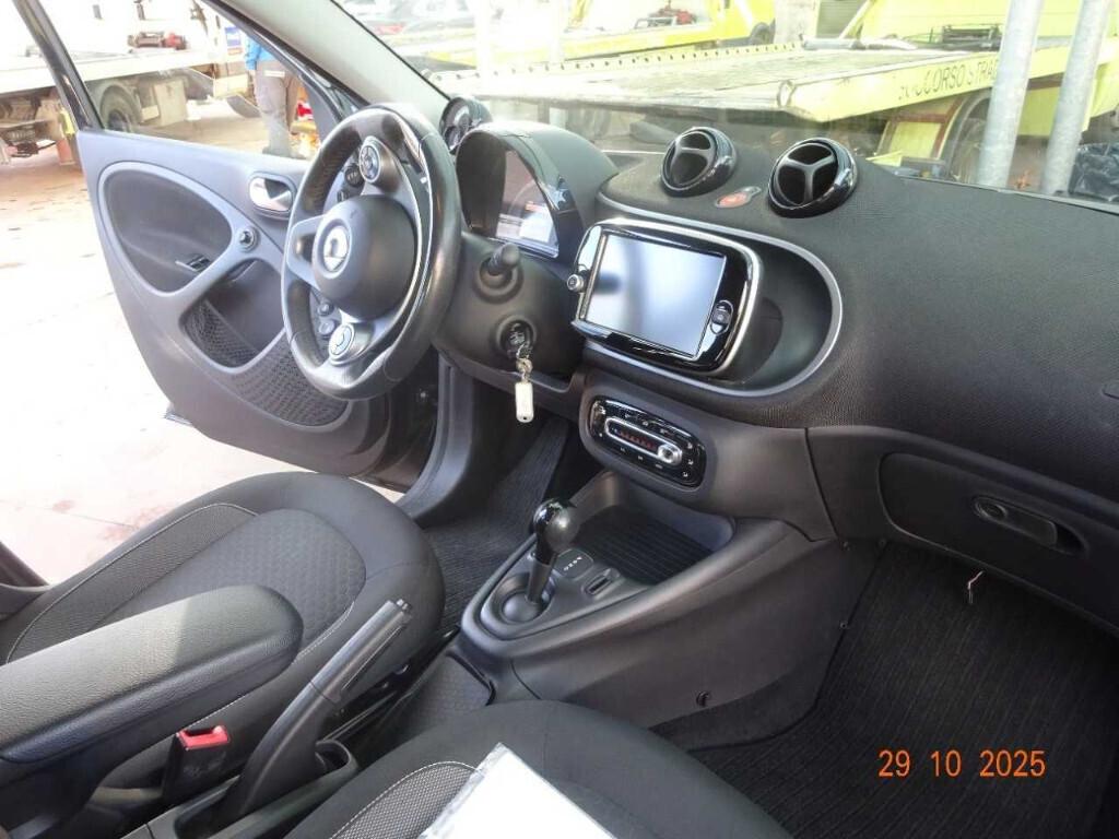 Smart ForFour EQ PULSE LED+NAV+PDC**PREZZO VERO**CARICA RAPIDA**