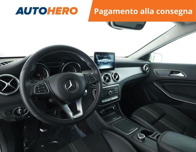 MERCEDES-BENZ GLA 180 Business