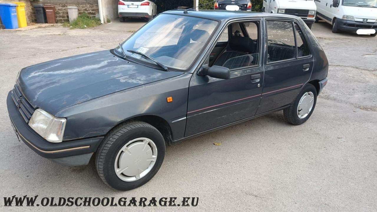Peugeot 205 954 5 porte Look