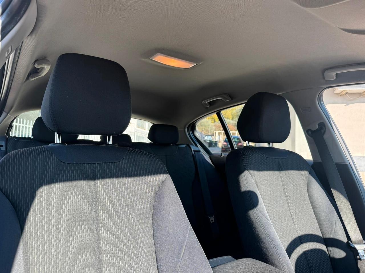 Bmw 114 114d 5p. Unique