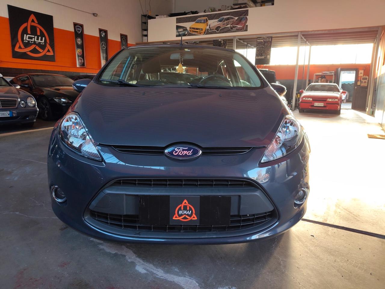 Ford Fiesta Titanium UNIPRO!!!!