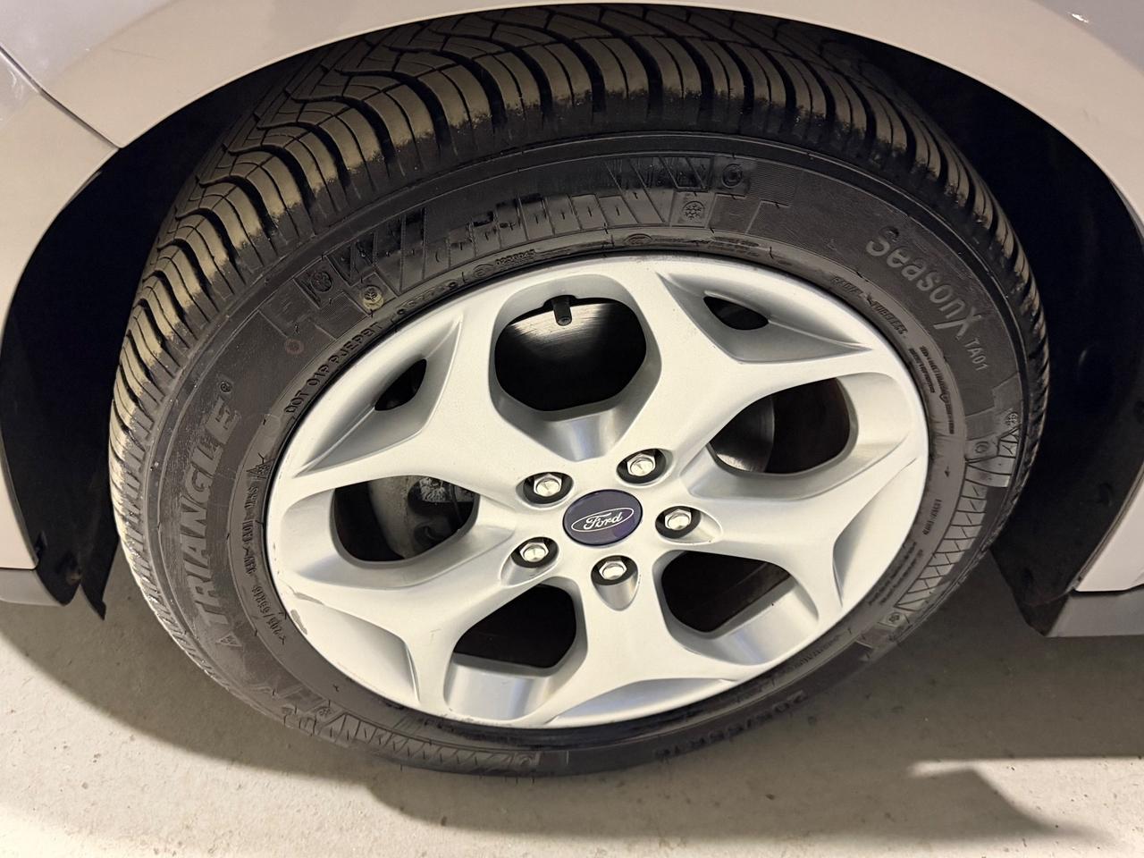 Ford C-Max 1.6 TDCi 115CV Titanium Neopatentati