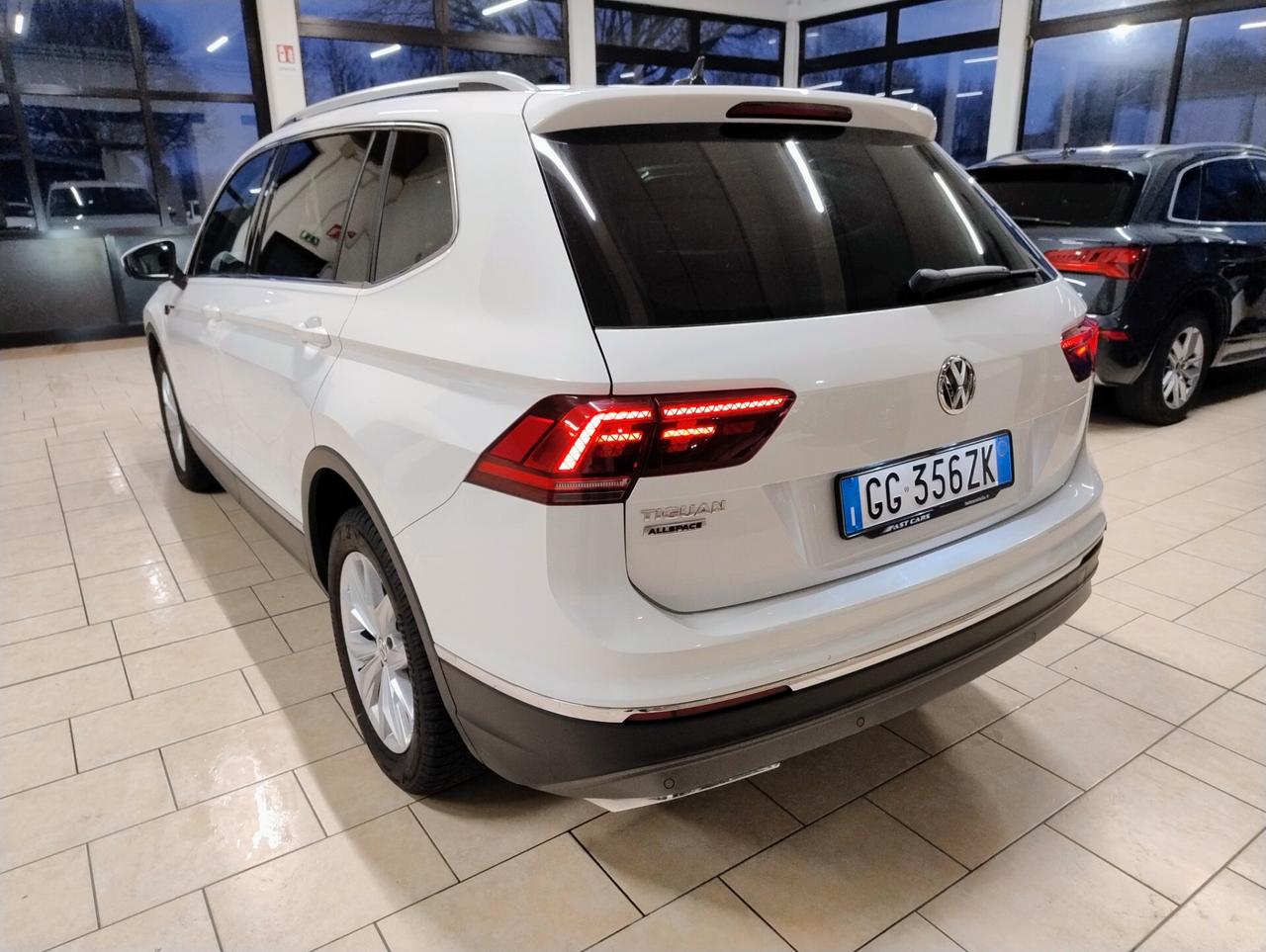 VOLKSWAGEN Tiguan Allspace 2.0TDI DSG Advanced - 2021