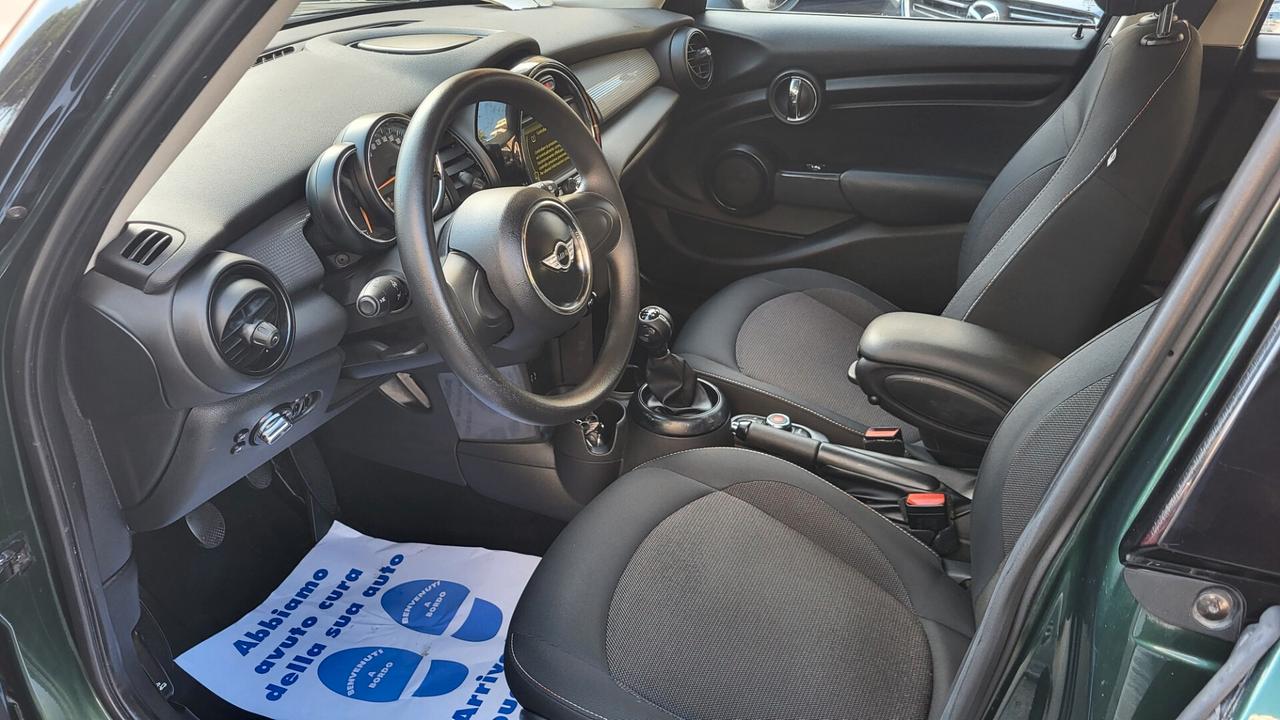 Mini Mini 1.5 Cooper D 5 porte