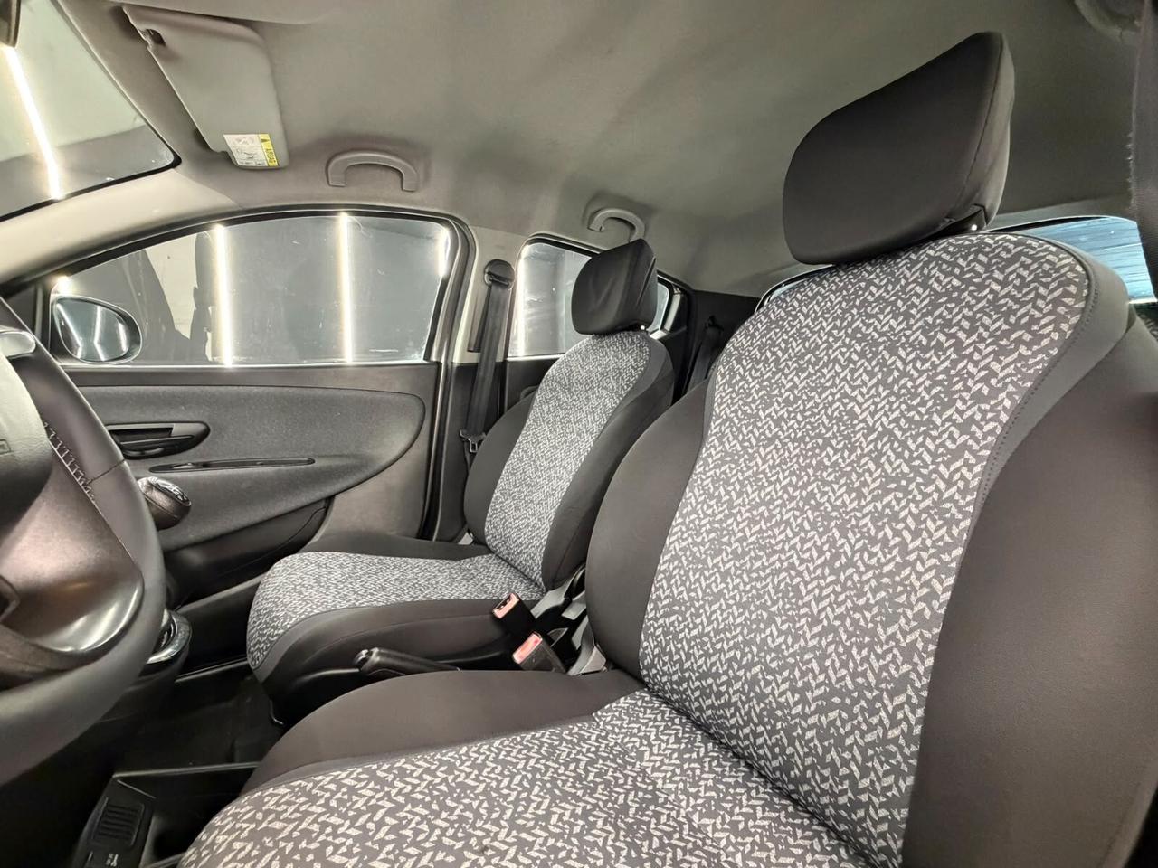 Lancia Ypsilon 1.0 HYBRID-LOUNGE-69CV-NEOPATENTATO-KM CERTIFICATI-12 MESI GARANZIA-PERMUTE