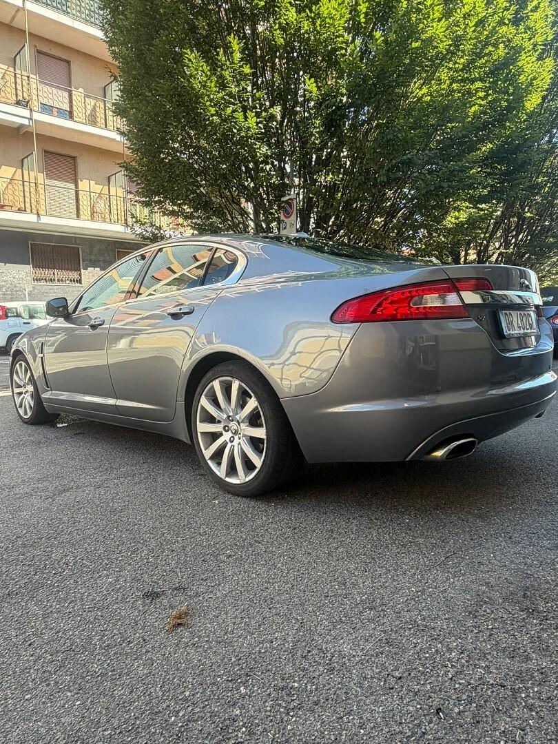 Jaguar XF 2.7 automatica