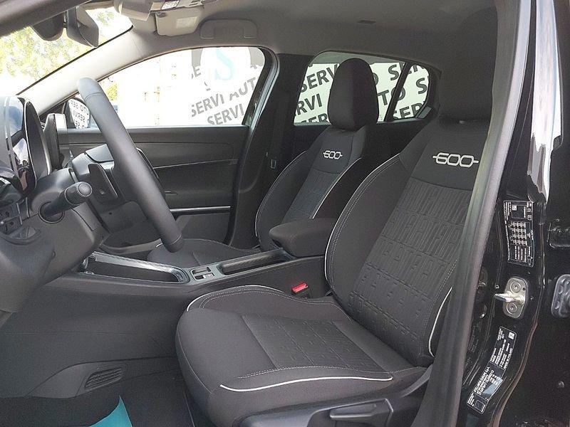 FIAT 600 600 1.2 hybrid Business 145cv auto