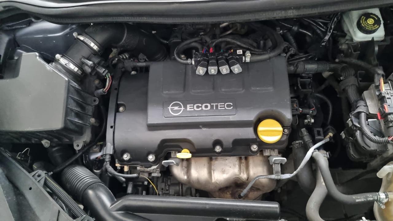 Opel Corsa 1.2 80CV 5 porte GPL-TECH Edition