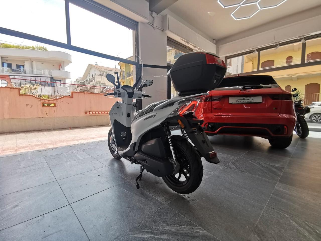 Kymco People S 125 S200