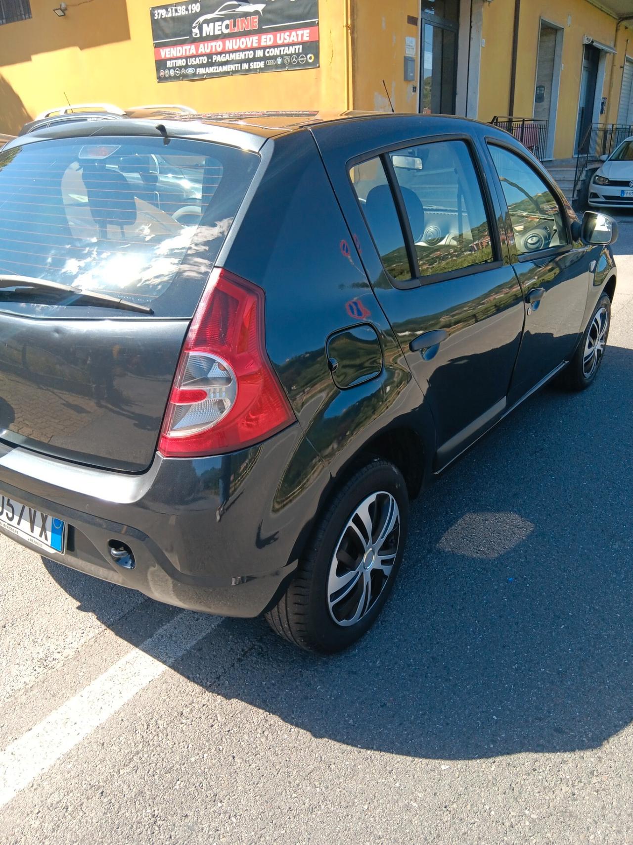 Dacia Sandero 1.2 16V Lauréate
