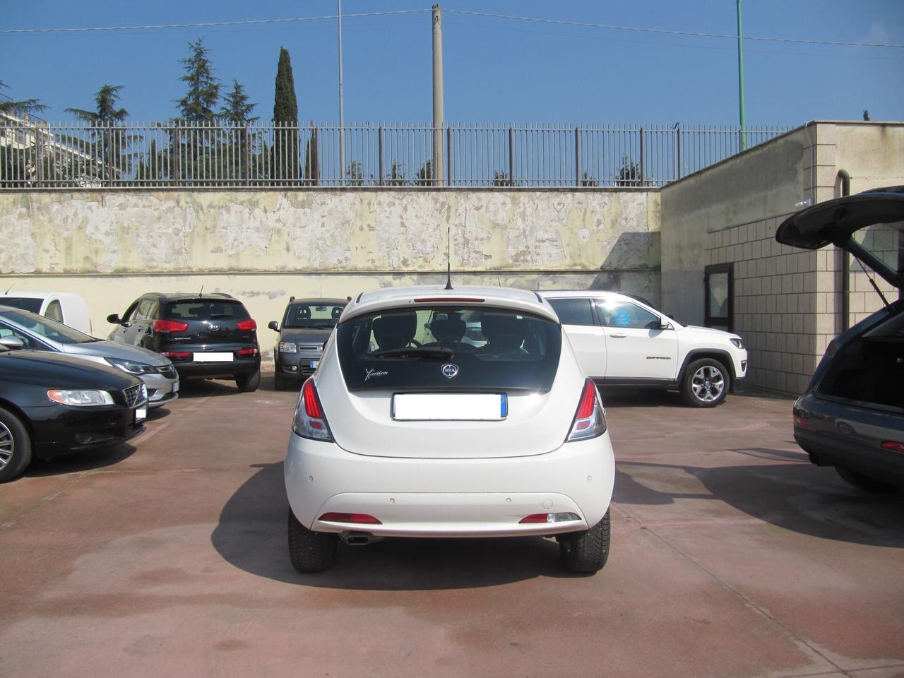 Lancia Ypsilon 1.3 MJT 16V 95 CV 5 porte S&S Silver