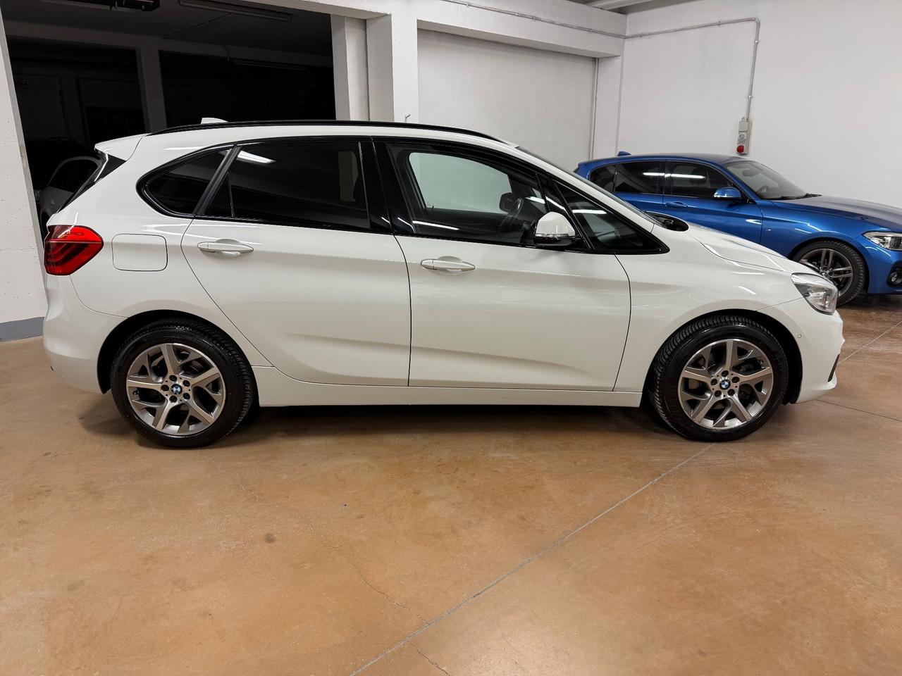 Bmw 220 220i sport tour