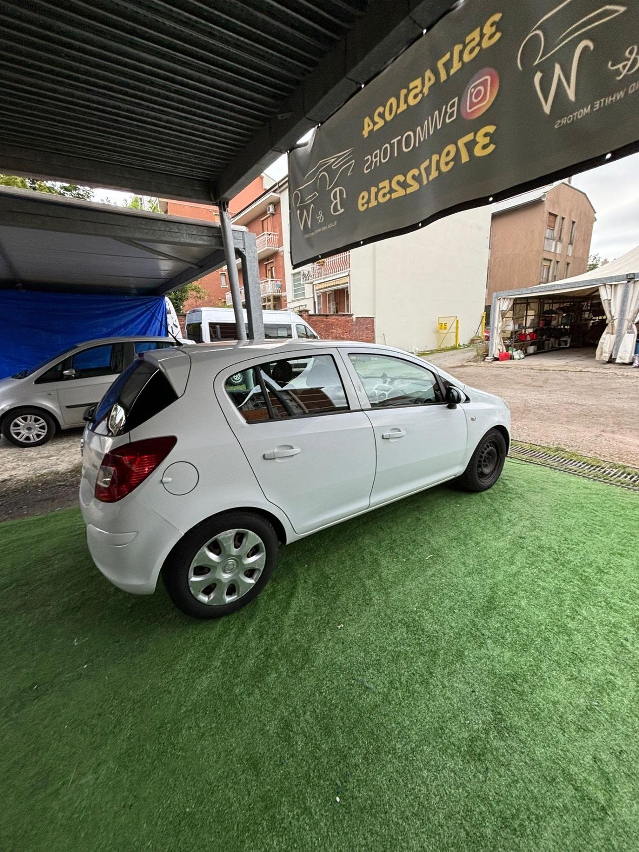 Opel Corsa LEGGERE DESCRIZIONE