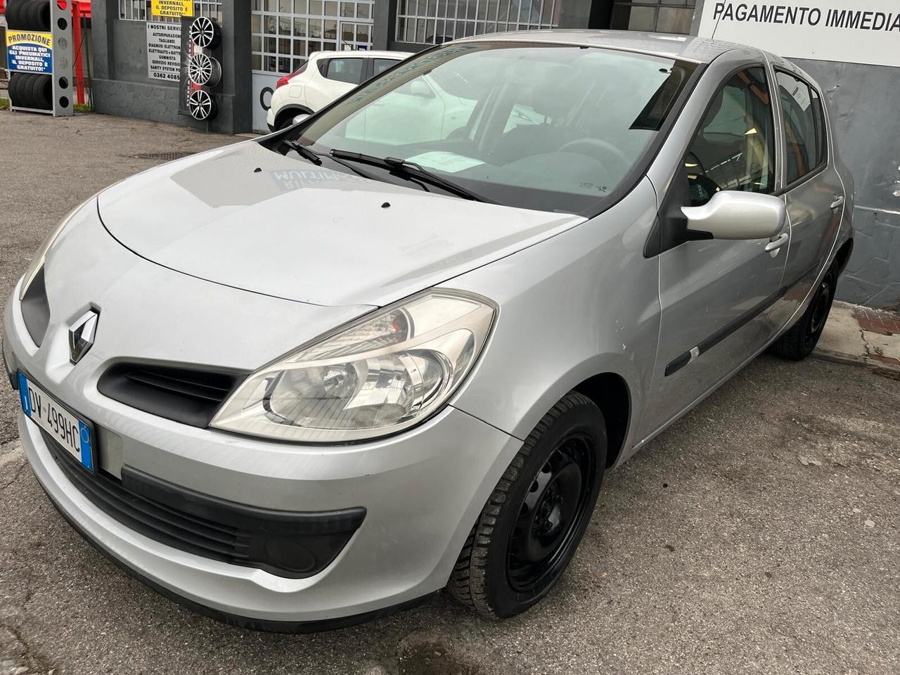 Renault Clio 1.2 16V 3 porte Rip Curl OK NEOPATENTATI