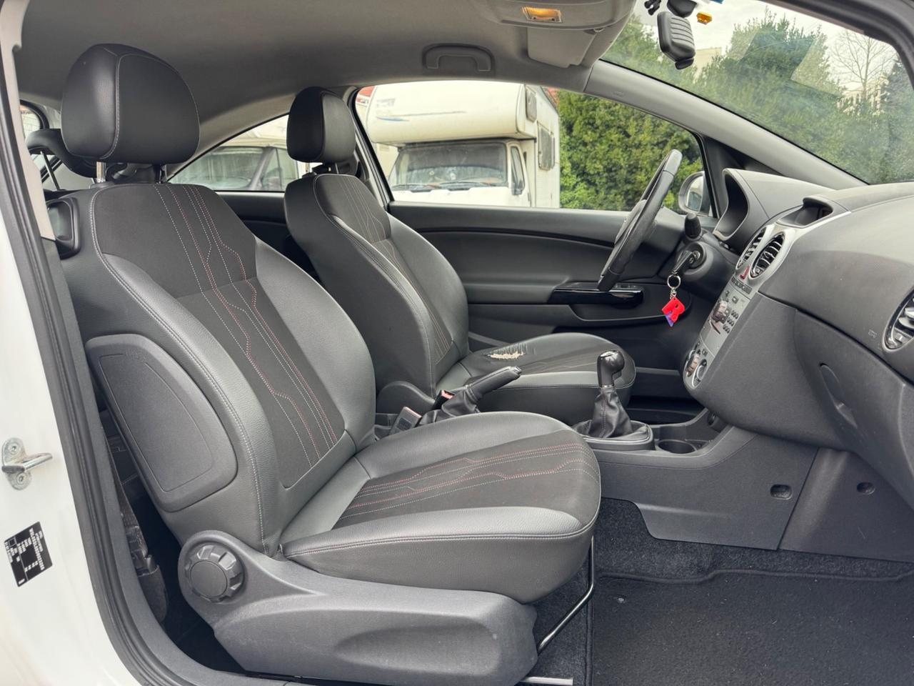 Opel Corsa 1.2 85CV 3 porte GPL-TECH b-color 2013