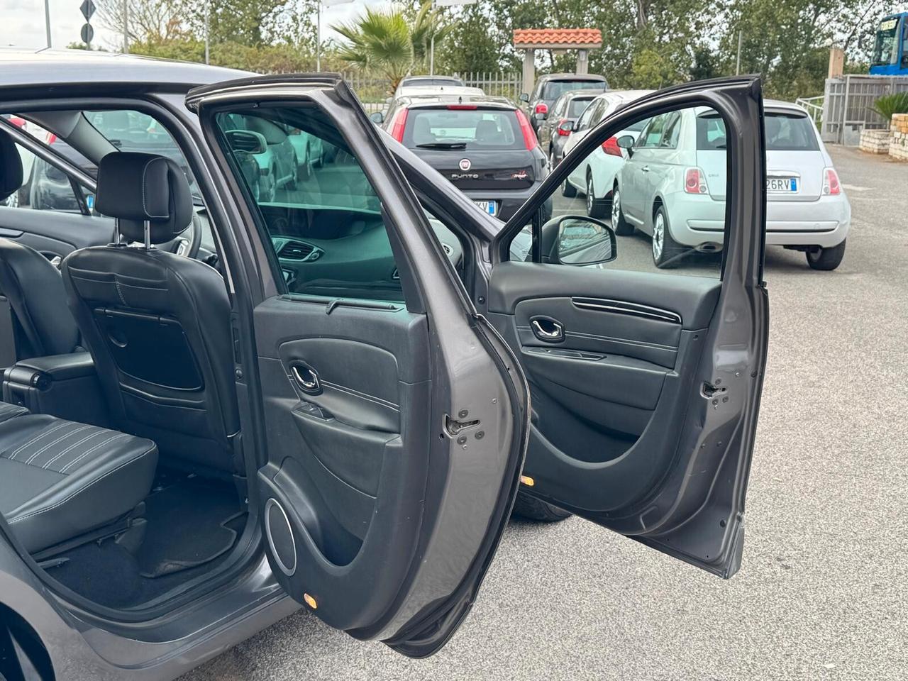 Renault Scenic XMOD 1.5 DCI 110CV 2012