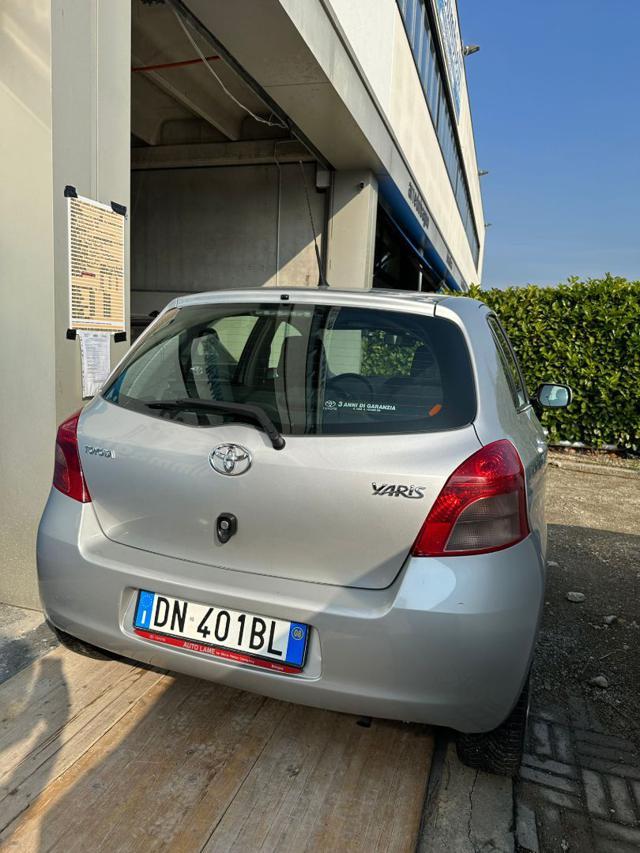 TOYOTA Yaris 1.0 5 porte Sol