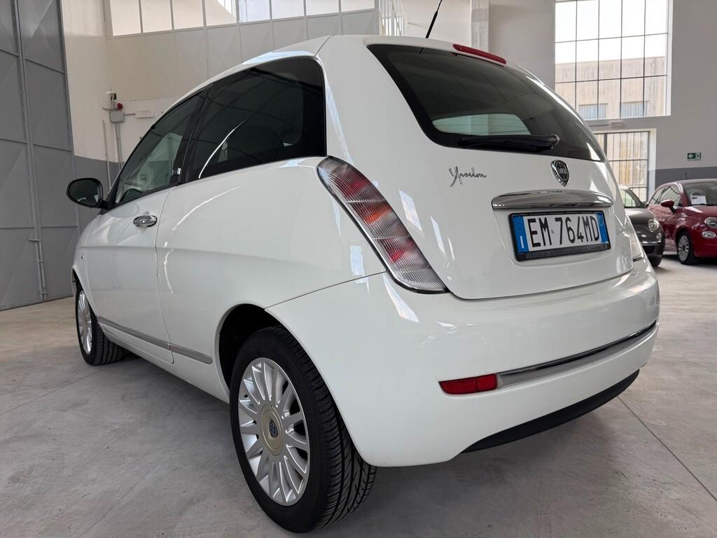 Lancia Ypsilon 1.2 69 CV Unyca