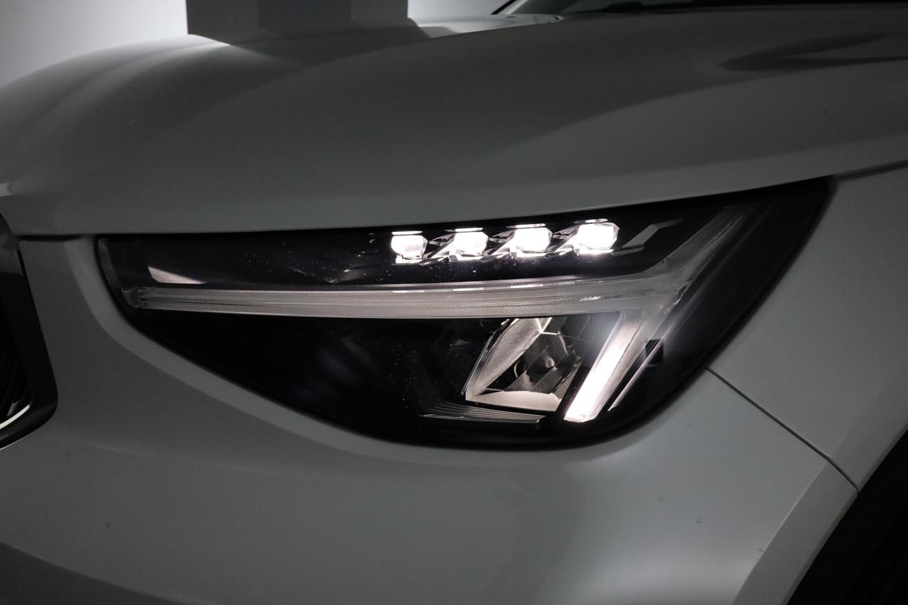 VOLVO XC40 (2017--->) XC40 B3 automatico Core