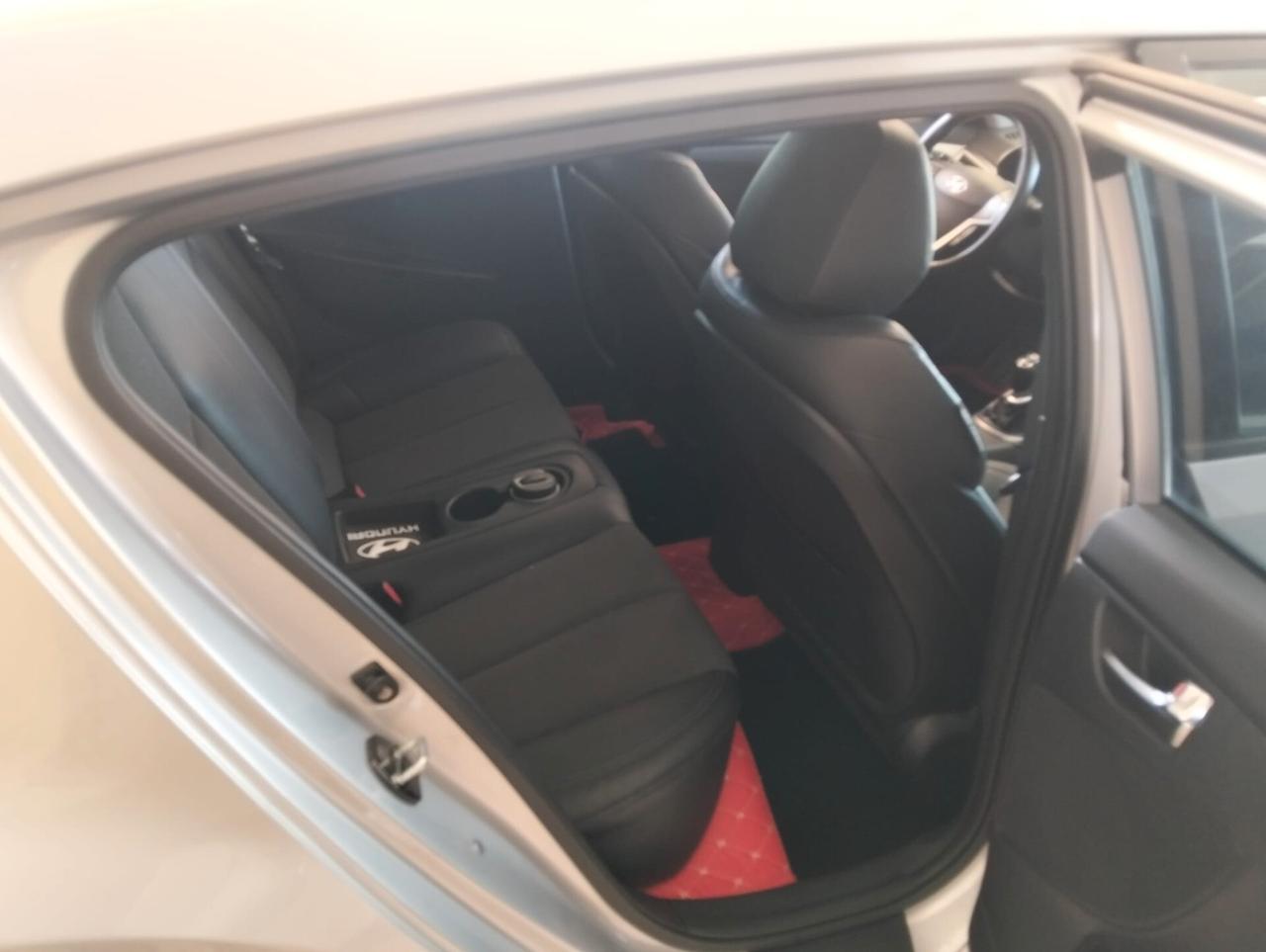 Hyundai Veloster 1.6 GDI Sport gpl