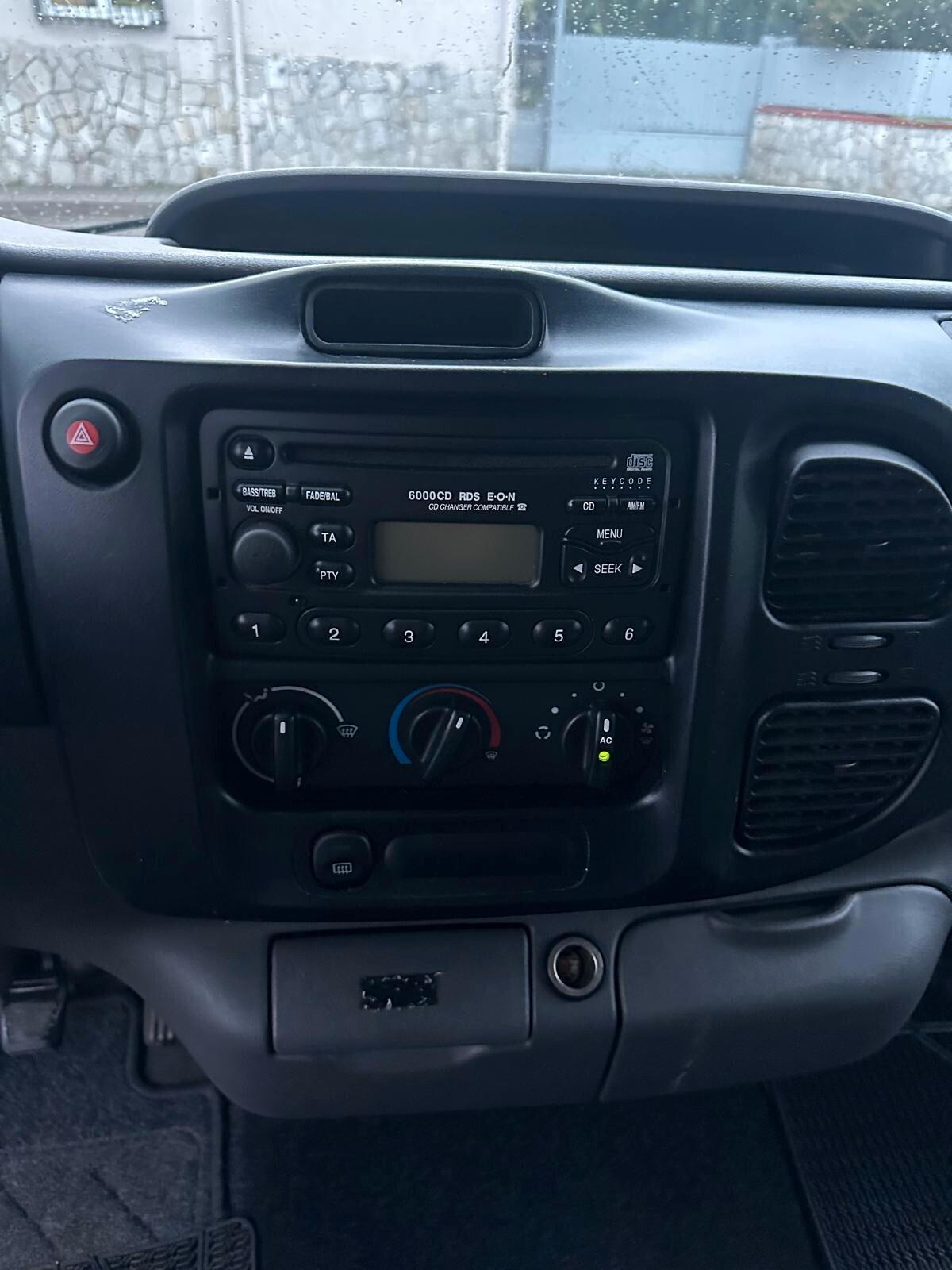 Ford Transit 2.0 TDCI 125cv 8posti- 05/2004