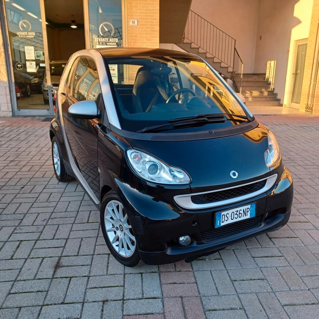 SMART FOR TWO 1.0 NEOPATENTATI AUTOM CAMBIO RIFATTO